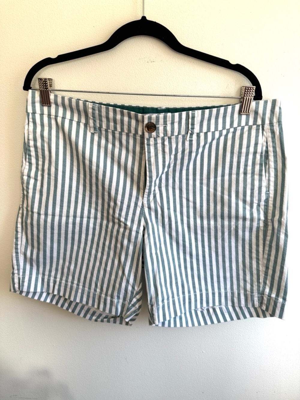 Old Navy Women's Striped Shorts - White & Green